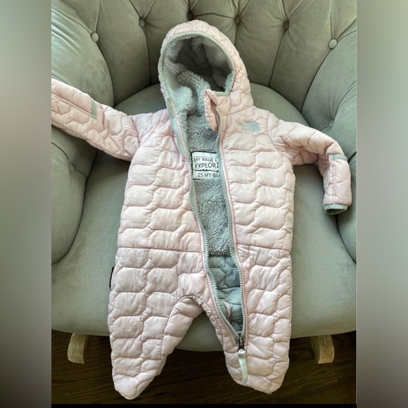 Northface Pink Infant Bunting Snowsuit, Size 3-6 months - Picture 7 of 7